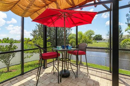 Private Waterfront Villa Heated Pool Pool Table Villa Heat Wave - Roelens Vacations