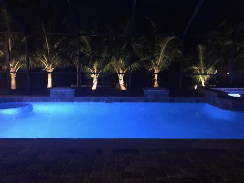 Direct Access Waterfront Villa With Heated Pool & Spa Edgewater Escape Roelens Vacations