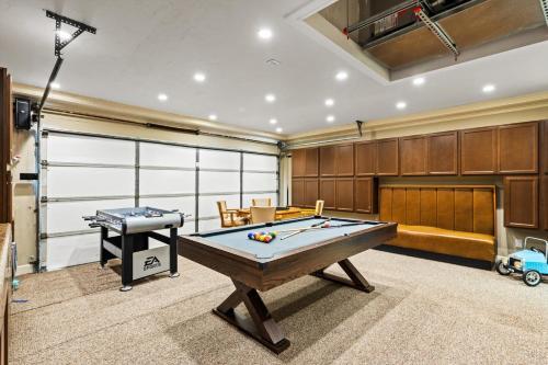 Direct Access Waterfront Villa With Heated Pool & Spa Edgewater Escape Roelens Vacations