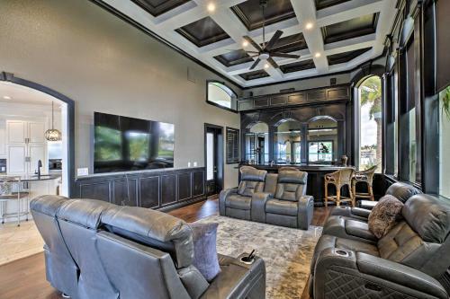 Luxe Cape Coral Escape With Boat Dock And Cabana!