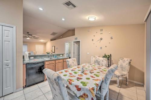 Cape Coral Home With Fenced Yard 11 Mi To Beach