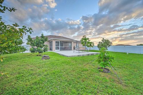 Cape Coral Home With Fenced Yard 11 Mi To Beach