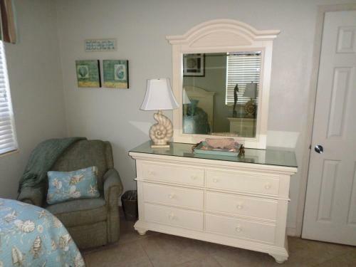 Beach Resort Villa - Beautiful Updated