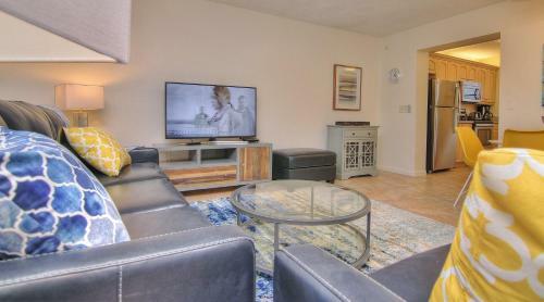 Seashell By Teeming Vacation Rentals