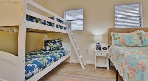 Seashell By Teeming Vacation Rentals