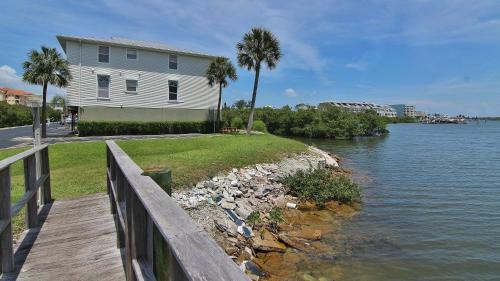 Mariner's Pointe By Teeming Vacation Rentals