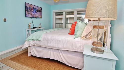Shore Haven 4a By Teeming Vacation Rentals