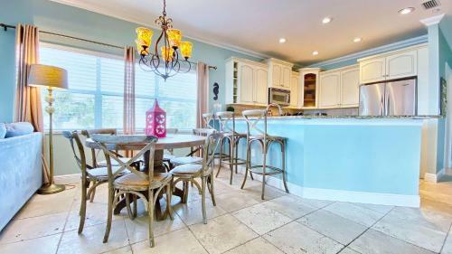 On The Rocks By Teeming Vacation Rentals