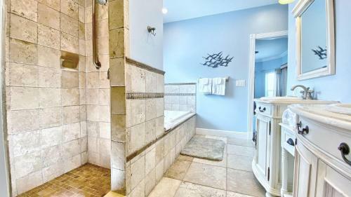 On The Rocks By Teeming Vacation Rentals