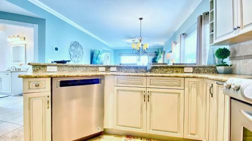 On The Rocks By Teeming Vacation Rentals