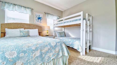 On The Rocks By Teeming Vacation Rentals