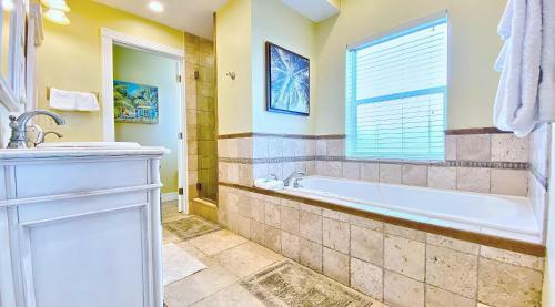 On The Rocks By Teeming Vacation Rentals
