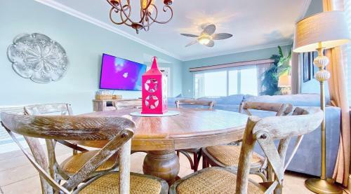 On The Rocks By Teeming Vacation Rentals