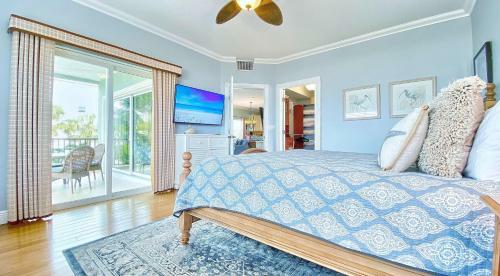 On The Rocks By Teeming Vacation Rentals