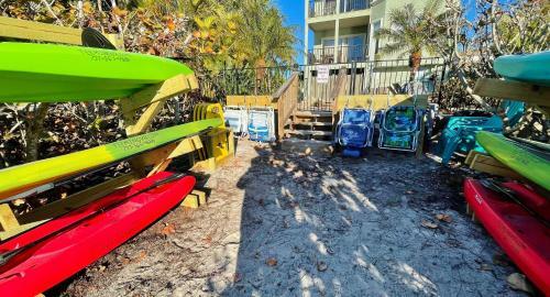 On The Rocks By Teeming Vacation Rentals