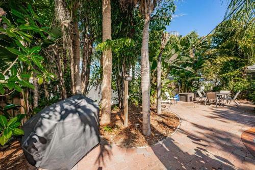 Lantana Cabana
