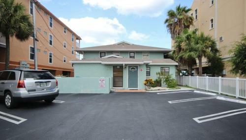 Lemar By Teeming Vacation Rentals