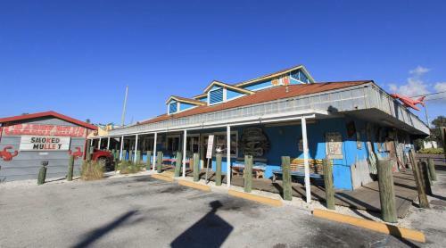 Lemar By Teeming Vacation Rentals
