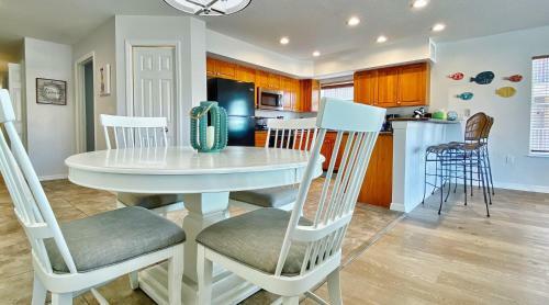 Oceanway Condos 205 By Teeming Vacation Rentals
