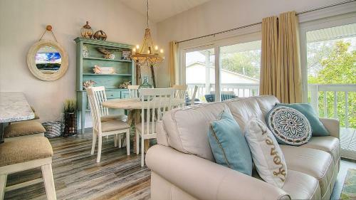 Intercoastal 203 By Teeming Vacation Rentals