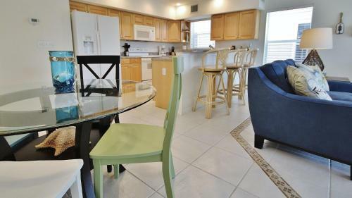 Captain's Cove By Teeming Vacation Rentals