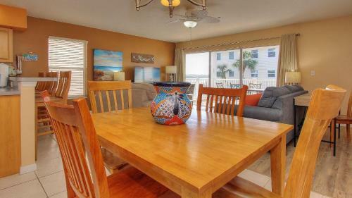 Captain's Cove By Teeming Vacation Rentals