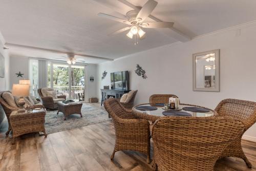 Apartamento Fabulous Upscale Condo Just Steps To The Beach Dr204