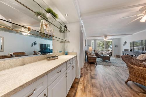 Apartamento Fabulous Upscale Condo Just Steps To The Beach Dr204
