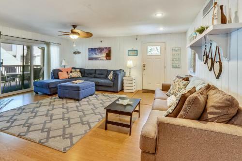 Pelican Pointe Spacious Updated Beachfront With Double Balcony