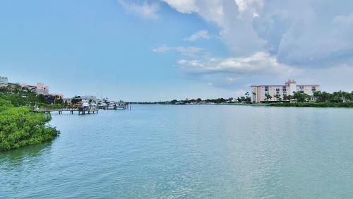 Water View By Teeming Vacation Rentals