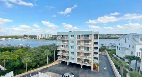 Water View By Teeming Vacation Rentals