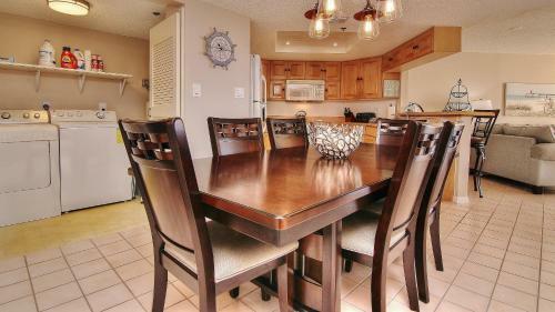 Beach Palms By Teeming Vacation Rentals