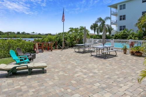 Sea Shell 24 -charming Townhome Near The Beach With Pool And Bbq