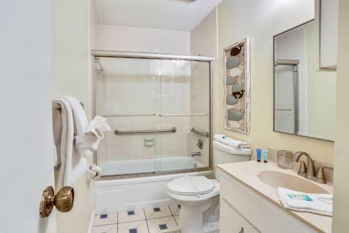 Sea Shell 24 -charming Townhome Near The Beach With Pool And Bbq