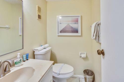 Sea Shell 24 -charming Townhome Near The Beach With Pool And Bbq