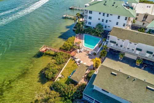 Sea Shell 24 -charming Townhome Near The Beach With Pool And Bbq