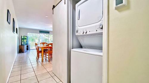 Beachside Villas 204b By Teeming Vacation Rentals