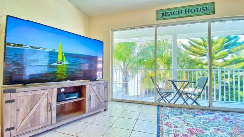 Beachside Villas 204b By Teeming Vacation Rentals