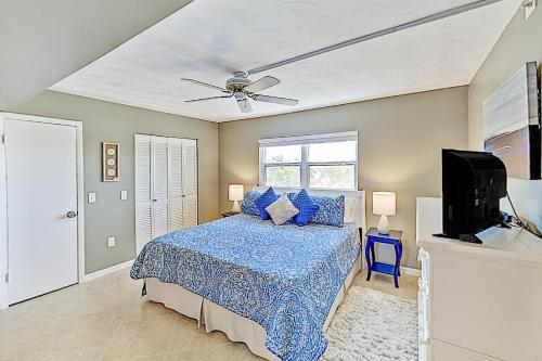 Bay Shores 417