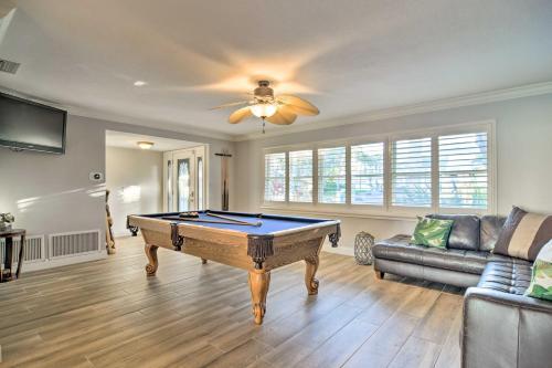 Chic Waterfront House With Pool, Spa And Dock!