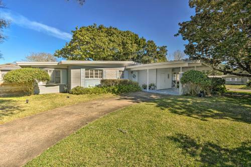 Fort Walton Beach Cottage With Private Yard!