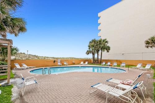 Dune Pointe 403