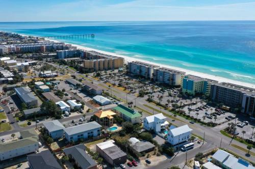 375 Bluefish Unit 303