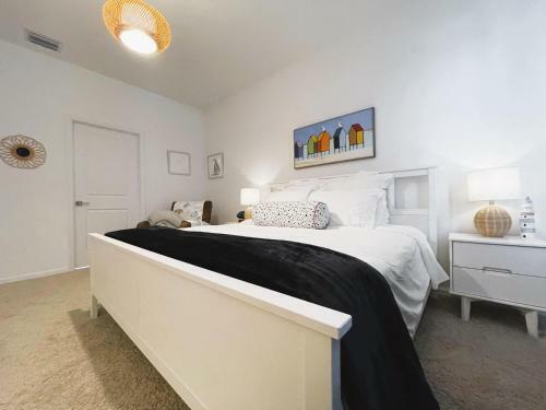 New 3br Spacious & Lux Beach House Theme By Air Base Miami