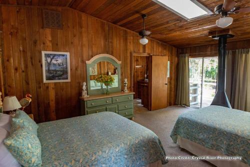 Lodge Riverfront Treetop Bungalow