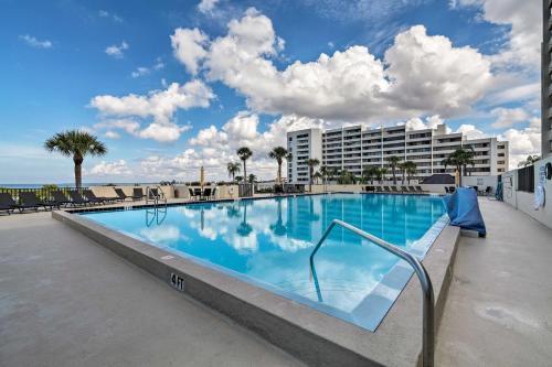 Apartamento Hudson Resort Condo With Private Beach Access!