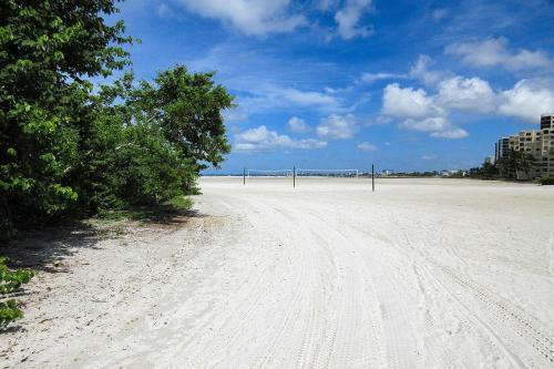 Sand Caper 705 By Kathy Nesbit Vacations