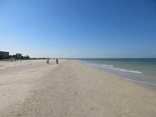 Estero Beach & Tennis 503c By Kathy Nesbit Vacations