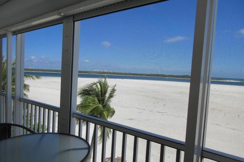 Castle Beach 302 By Kathy Nesbit Vacations