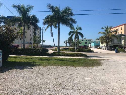 Apartamento 2 Beach Access, Close To Time's Square, On Water